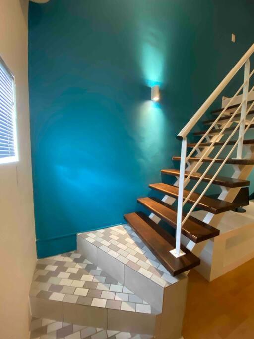 Centrally Located Loft - Upper East Side
