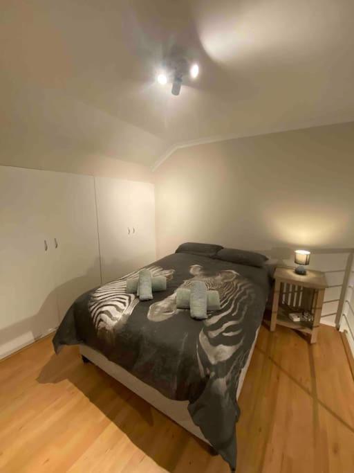 Centrally Located Loft - Upper East Side *
